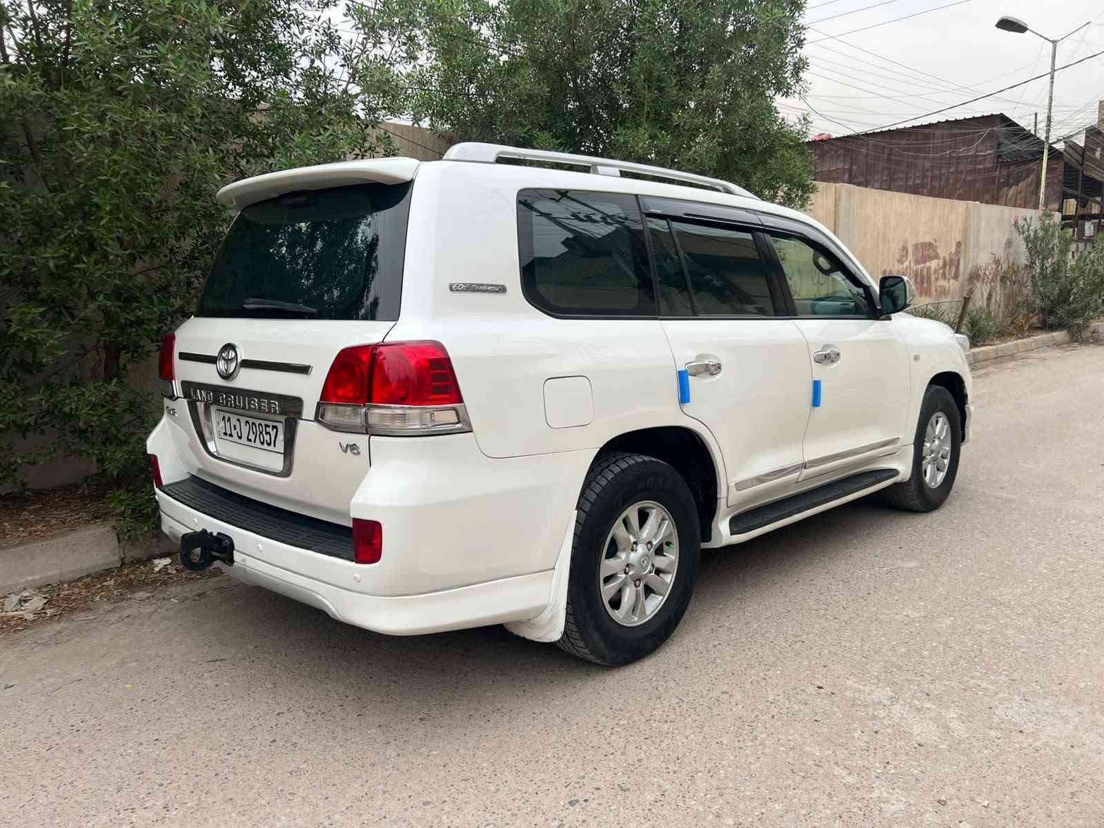 لاندكروز • ٢٠١٠ • ٧ راكب