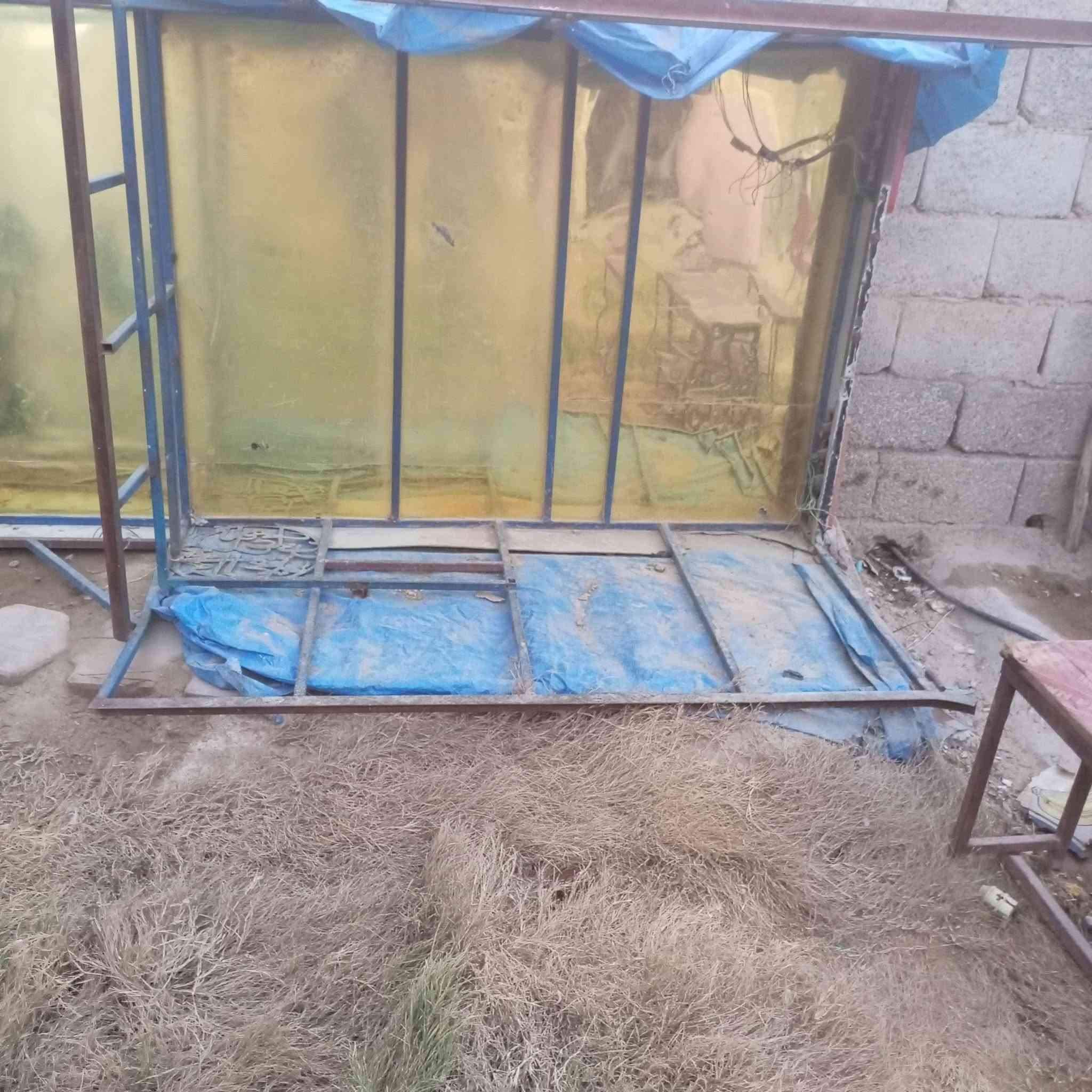 محجر ستوته مع مصاطب طلاب للبيع ممتواجد عل خاص ***********
