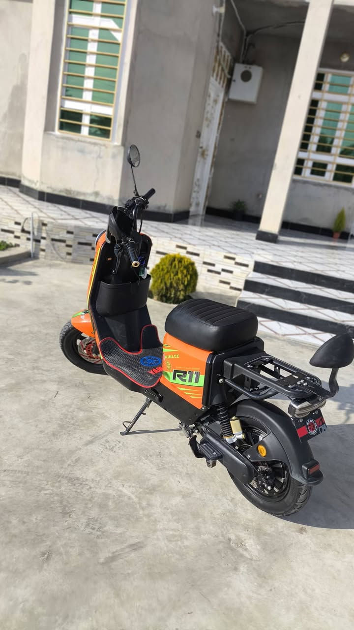 دراجه شحن للبيع R11
السعر 550وبي مجال الرقم للاستفسار ***********....الخاص مفتوح ♥️
