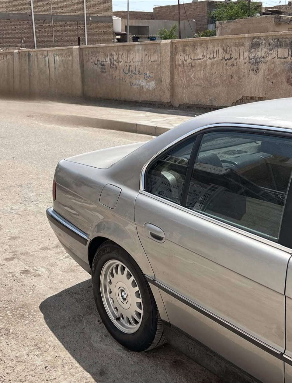 بي ام 740i خفاش 

كير مكينة 40 اصل 

حدادية امامية 100/100

حدادية خلفية نص عمر 

تخم تاير جديد

ويل بلاد نظيف 

شاشة اندرويد وكار بلي اصليه شادها بيدي 

فتحه سقف 

تبريد عوزه فقط غاز 

كهربائيات كلها شغاله 

باتري اصلي جديد 

عوزها فقط نواعم 

والداعمية مثل مموضح بلصوره 

السعر 55 وبي مجال قليل 

مكانها ميسان 

 ***********

متواجد فيس و واتساب عمارة, ميسان
