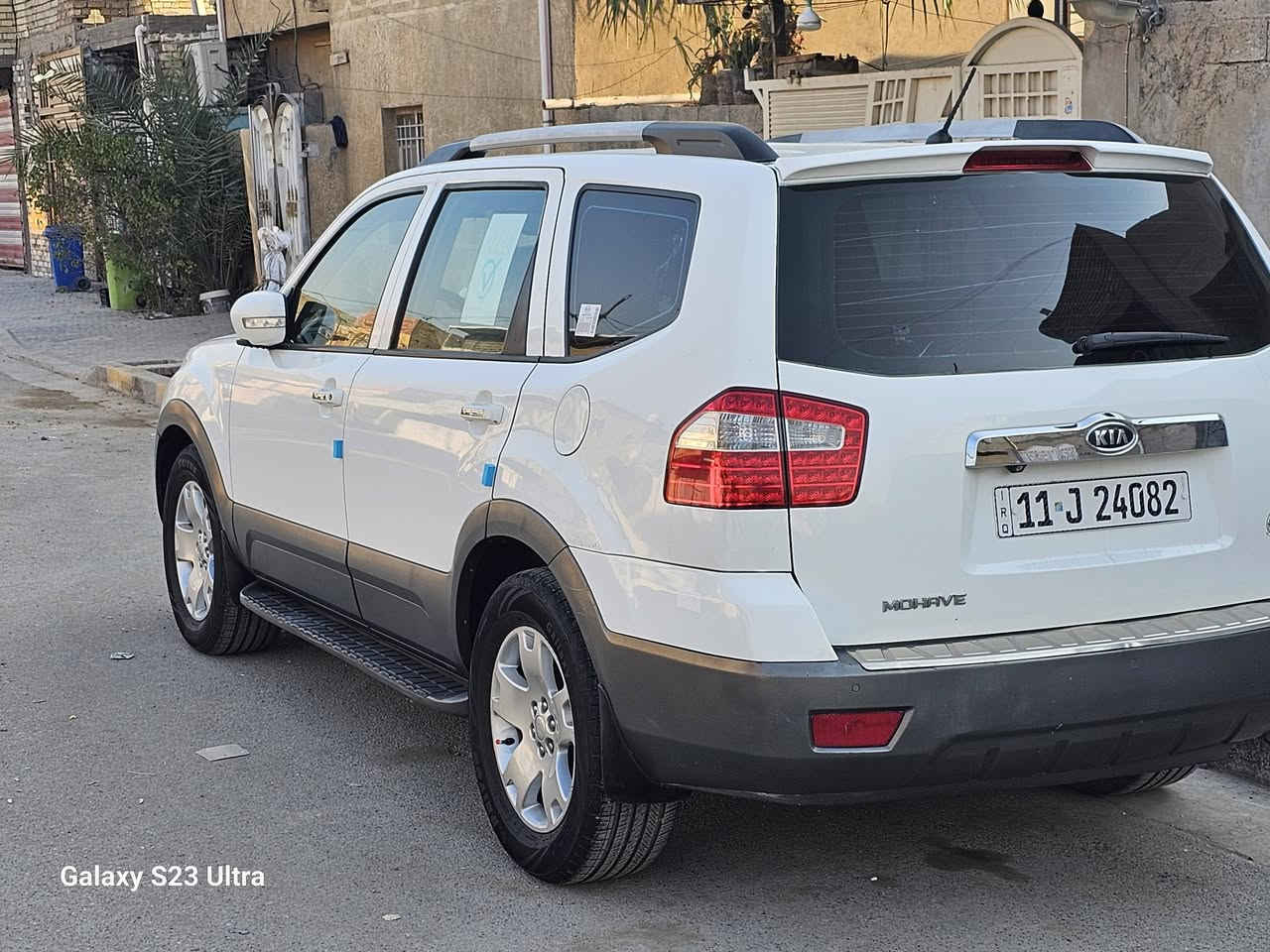 السلام عليكم جميعآ إخوتي الأعزاء
كيا مهافي للبيع فقط  موديل ٢٠١٢ خليجي ستة سلندر بغداد 
تحويل ثاني يوم بأسم صاحبها وحاظر بأي وقت واني المسؤؤل عن كلشي 
ملاحظة صار ٣ سنوات السيارة عندي اشتريتها ماشية ١١٠ وحاليآ ١٣٧ وانته قييم الإستخدام 
سيارة نظيفة جدآ وعلى ايدي جناي من فضل الله 
السيارة ماشية ١٣٧ الف كيلو متر حقيقي 
فول مواصفات عدة الفور ويل والزراكات 
تدفئة تبريد كشنات كهربائية تدفئة تبريد  ٣ قطع تحكم ستيرن 
خزن مري شفط 
وتعرفون بعد مواصفاتها  صدر حدادية كهربائيات كوله جاهز 
السيارة فقط كان بيها راجز وتم تصليحه بأدق التفاصيل 
وتم عمل سيرفس كامل للسيارة قبل شهرين للنظافة لا أكثر 
تخم تاير  مابيها اي نقص  الجاملغ الأيمن مبدل وليس مصبوغ 
ويوجد بيها باردات جدآ قليله وبسيطة 
من الدعامية للدعامية كوله شغال وماتخسر عليها اي شي 
السعر ١٤٠  ورقة وحك جيتك من عيوني وربي يرزق الجميع ببركة الإمام الحسين ع  
مكاني بغداد الحرية  أخوكم أبو عقيل السراي 
وهاذا رقمي *********** ⚘️
