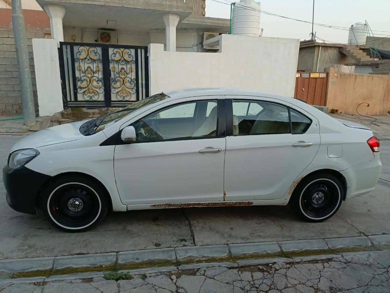 سلام عليكوم كريت ويل فولكس موديل ١١ بشرط تحويل مكينه كير صدر تخم تاير جديد مكيته يارس ١٦٠٠ جبير  بشرط كير عادي السياره جاهزه مجهزه ماتصرف ولا دينار مكان ديالي خانقين سعر ٣٨ بي مجال الشراي  اني مكلف بنشر ***********
