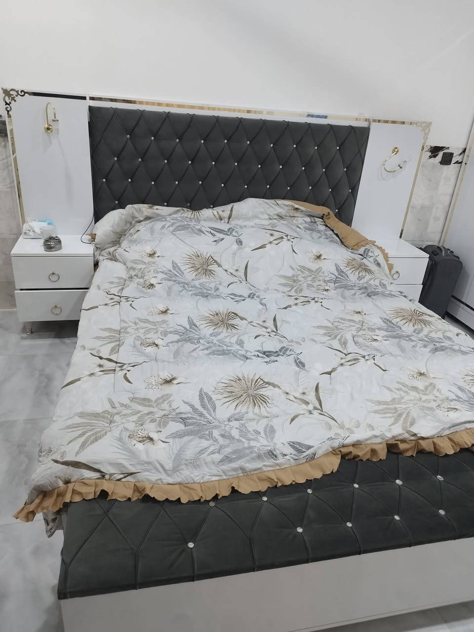 غرف نوم تركي اصلي للبيع السعر مليون وبيها مجال والرقم ***********
