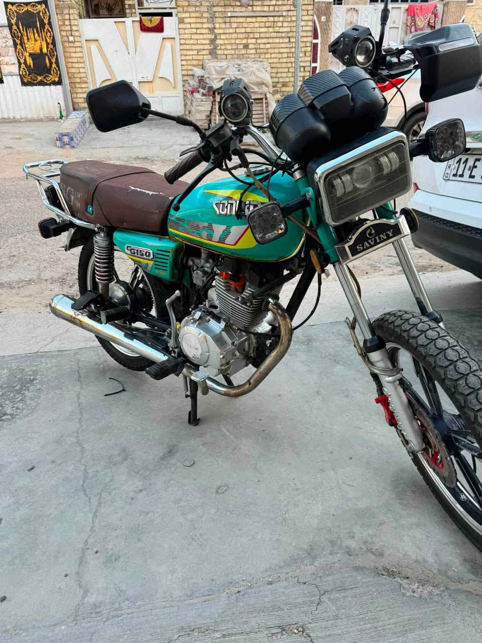 السلام عليكم دراجه أيراني سولنك محرك 150cc للبيع نقصها فقط شاشه وجاملغ امامي العنوان بغداد الشعب السعر 450 وبي مجال رقم الهاتف ***********
