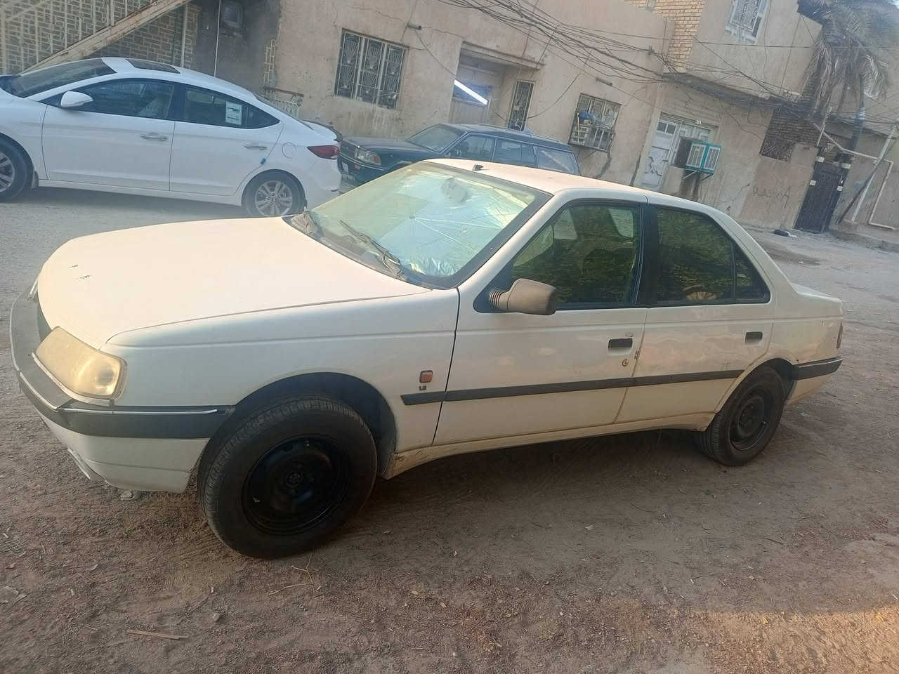 سلام عليكم بيجو 405 موديل2012بيه جاملغ امامي وخلفي مكانه النجف شارع المثنى *********** السعر 35
