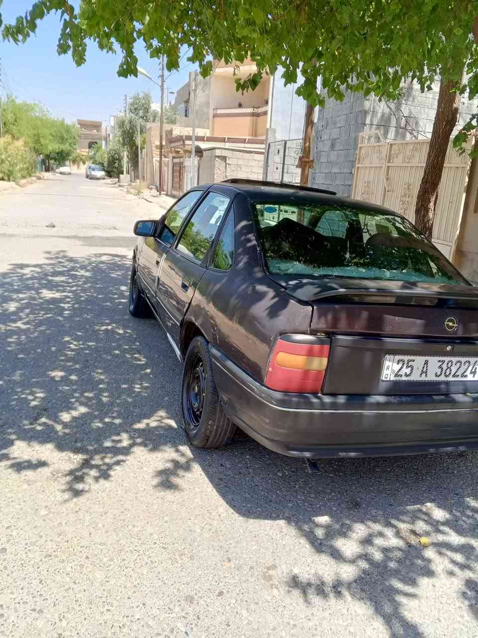 اوبل فيكترا موديل 1992 محرك 18بلادي مرغوب سياره بسمي مع كوبون بنزين سياره مال بيت سعر 42$وبي مجال رقم موبايل *********** كركوك, العراق
