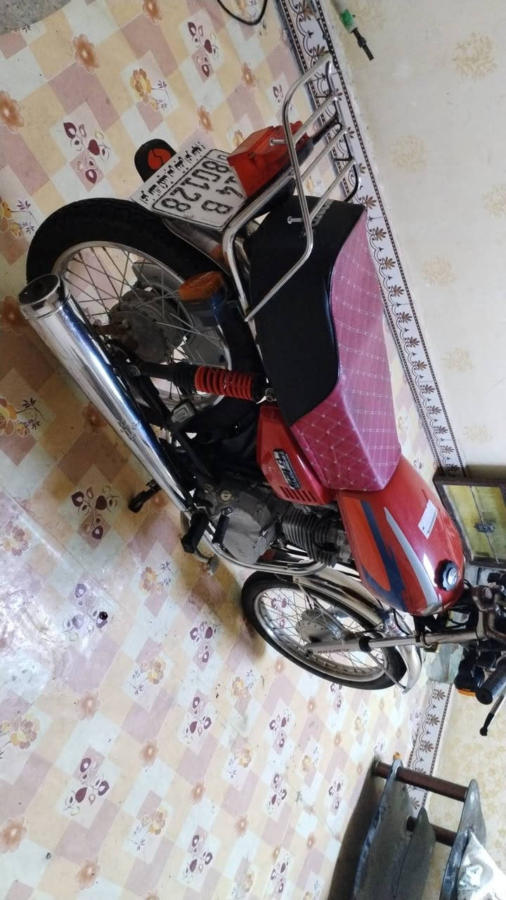 سلام عليكم دراجه البيع رقم وسنويه تحويل مباشر سعر مليون و 400 وبيها مجال العنوان البصره المعقل  شراي يتصل ***********
