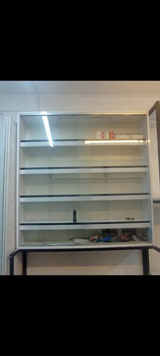 السلام عليكم غراض للبيع بغداد الامين الثانيه
***********
جامخانه ارتفاع 140 عرض 205 سنتم
فاترينه عرض 120
ارتفاع متر ونص
رفوف عرض متر 20
ارتفاع، 3
