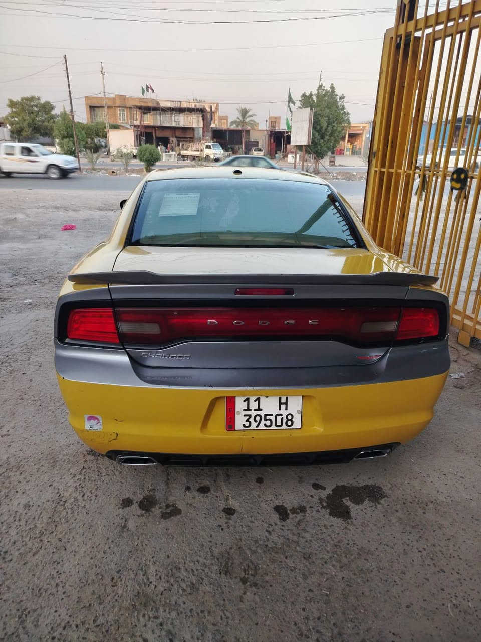 ١٤ بغداد محرك وكير وحداديه وتبريد وتخم تاير عربانه مال ١٨ كله جديد حادث فتح جاملغ فقط بدون دواخل متكفل هيأه ومرور سعر ١٦٠ وبيه مجال المايعجبه السعر يخلي كلمه طيبه وكلشي اكو بالسوك
***********
