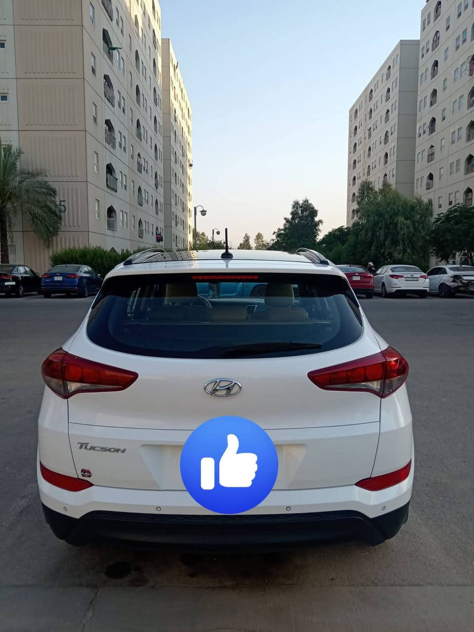 السلام عليكم
توسان خليجي 2018 للبيع 
محرك دوش 2000
بأسمي رقم بغداد 
سنويه 2028
بنوراما 
تبريد قطعين 
ماشيه 85 الف
بقيه المواصفات معروفه
مكاني بغداد مجمع بسمايه 
واتساب ***********
