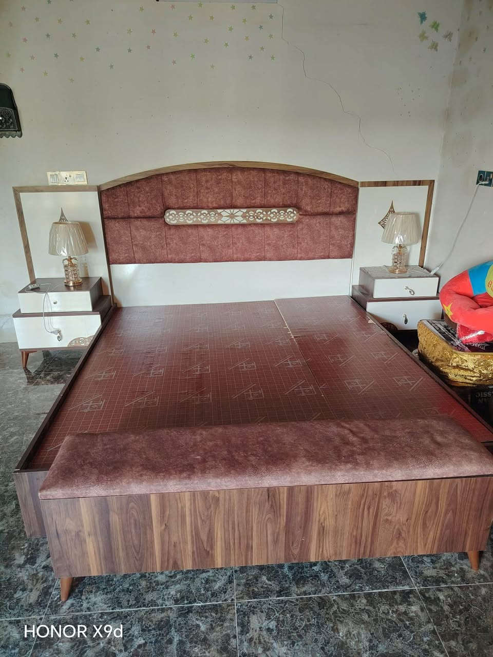 سلام عليكم
غرفه نوم كامل9 قطع سعر 675 وبي مجال شراي خابر رقم***********عنوان كركوك Singapore
