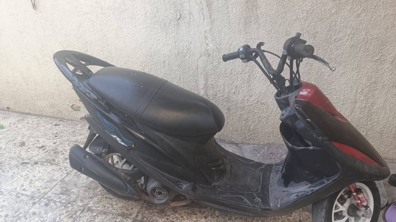 max 120
دراجه ماكس عدله
بوشه 49 مبدل ولفات 
صدر رياضي احمر
سلف عطلان
هندر واحد
شلعه ومعدل
العنوان; القبله حي القائم
السعر 400 وبيه مجال
***********
