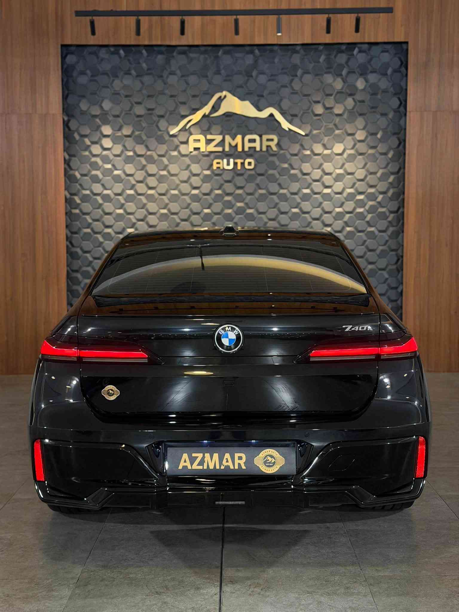 الكرستالة💎
BMW 740i individual ⚜️
شاشة السكف + ابواب رولز + سكف رولز
‎موديل : 2024
كلين تايتل🔥
لون اسود و داخل قرميدي 🔥
ماشية : 30 الف فقط

مواصفات السيارة فول الفول  
شاشة السكف theater screen
ابواب رولز ( كهرباء)
سكف رولز (sky lounge)
جكات
سماعات Bowers & wilkins
داتاشو
ناضور بيها
‎تشغيل عن بعد
رادار امامي و خلفي
اوتو بارك
٥ كامرات
صندوك شفط
انارة كرستالة متعددة الالوان
كشنات جلد 
كشنات تدفئة
ستيرن هيتر
كشنات كهربائي
كشنات ميموري
ويالة M بلادية
ستيرن M بلادية
شاشة بالابواب الخلفية(تحكم مواصفات السيارة)
تصاميم (My mode) تبديل الاوضاع
اوتو هولد
تحكمات كامل الستيرن
تغير اشكال الكيج

مواصفاتها متخلص و بعد هواية متنذكر

السعر : 870$ ورقة

للاستفسار : ***********

العنوان : السليمانية المعارض الجديدة شركة ازمر اوتو معرض رقم ٣٤
