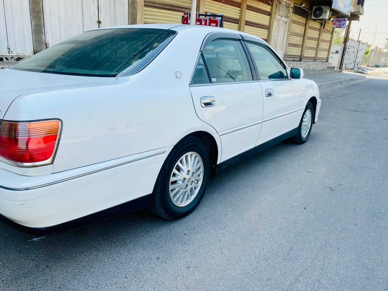 سلام عليكم ملكه للبيع سياره جديده بمعنه الكمه محرك دي فورالكبير مواصفات السياره فول عده الفتحه رقم صلاح الدين مشروع وطني بسمي مكان السياره بغداد ***********
