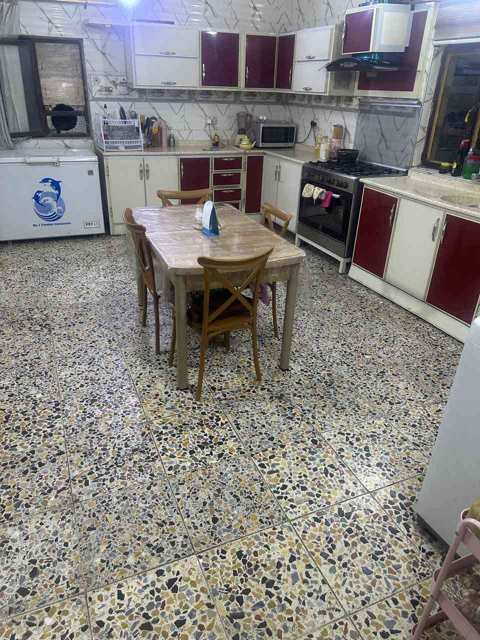 السلام عليكم بيت للبيع الغزاليه نهايه شارع المهاجرين الضباط مساحه ١٠٦م للاستفسار ***********
