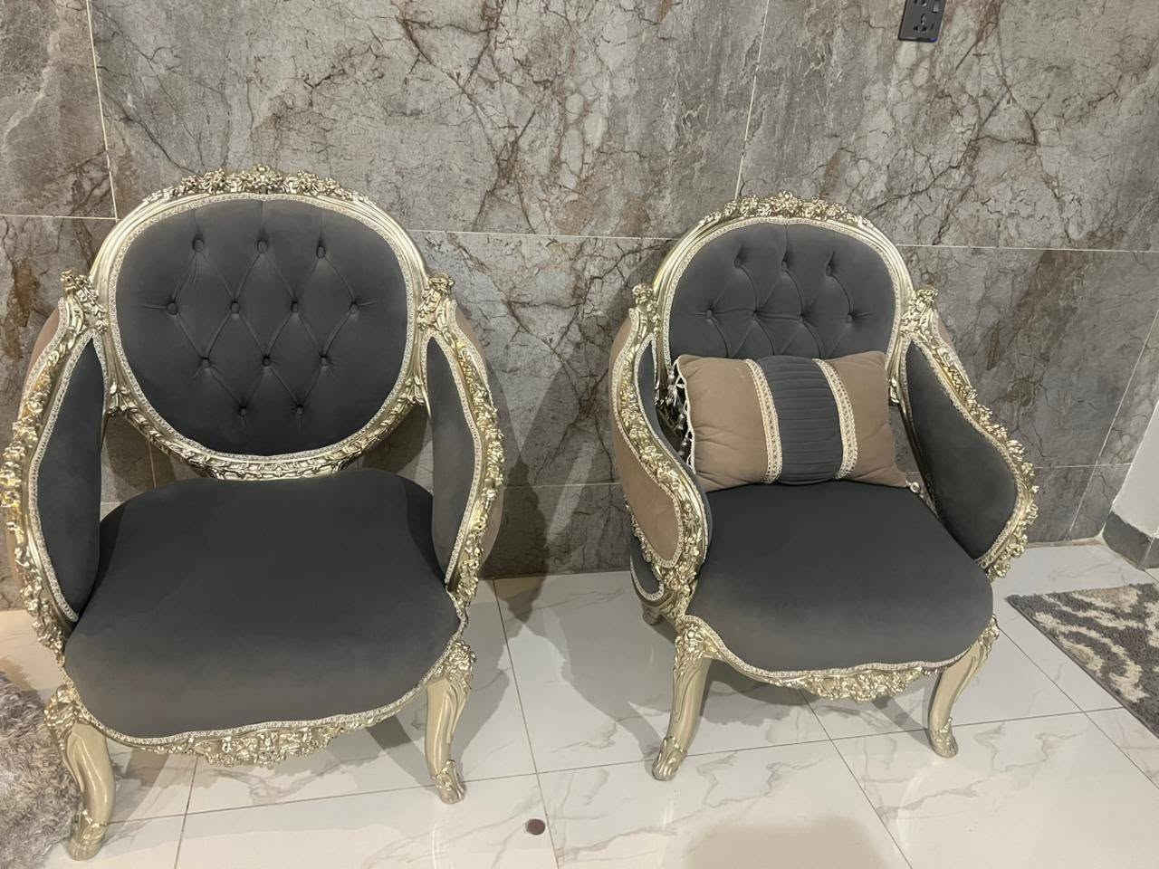 السلام عليكم تخم مصري امانت الله توصى سويته من مصر  صاله ٨ اشهر موسوي خشبه درجه اولى  واضح بل صوره مقاعد سويته ٢ داريده مليون و٤٠٠ بغداد كراده يم نادي المشرق للستفسار*********** على واتساب  متواجد
