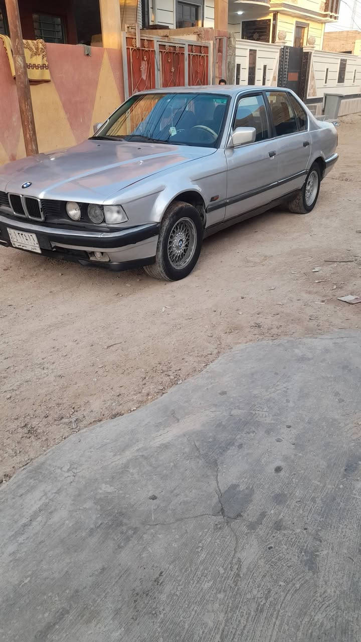 ياالله بي ام دبليو حجم 735 موديل 91 سنويه عضم عاج 

اوتوماتيك كيرومحرك كفاله صدر جديد 

كهربائيات شغاله ويل كب تبريد شغال نشاط فول 

سياره جاهزه ماناقصها شي ترايك وين مايعجبك 

سياره بلاديه مكفوله من ضربه او معجون مصبوغه 

حزام اثرجراد قطره خياس ماكو شواصي بلاديه 

مسجل مضخم-صوت اربعه سماعات السعر ٣٨ وبي مجال 

يرهم مراوس حسب القناعه العنوان هيت 

لتواصل ***********
