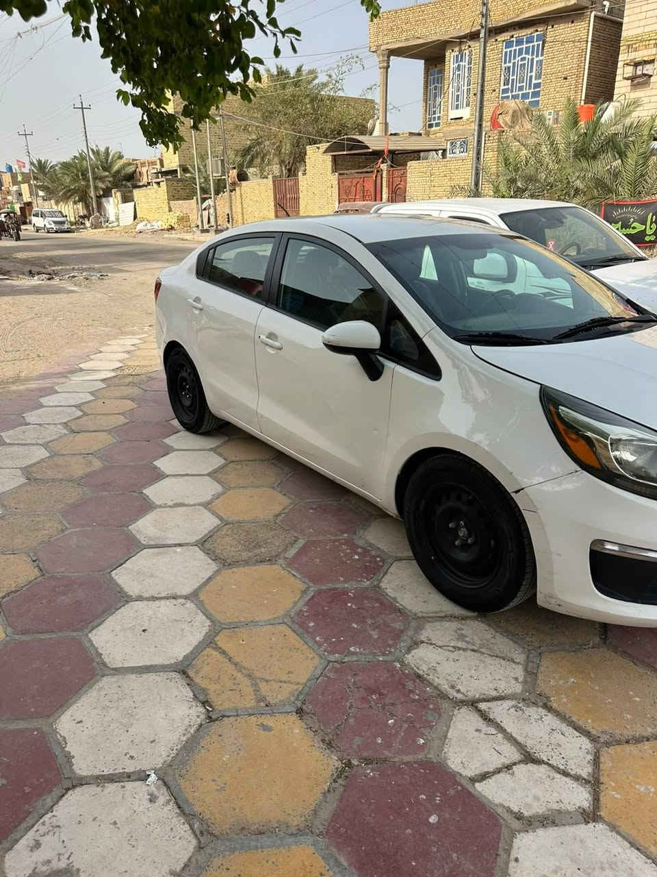 كيا ريو وارد امريكي
موديل 2016
رقم بغداد
ماشيه 88 الف
حادث امريكا تبديل جاملغ امامي جهه السايق نفس اللون اصلي
حادث بالعراق باب خلفي جهه الصدر مصلح نفسه
سياره جاهزه مكينه كير حداديه مابيهه نقص
تبريد ثلج
تخم تاير جديد
السعر 86
بيع او مراوس حسب القناعه

***********
***********
