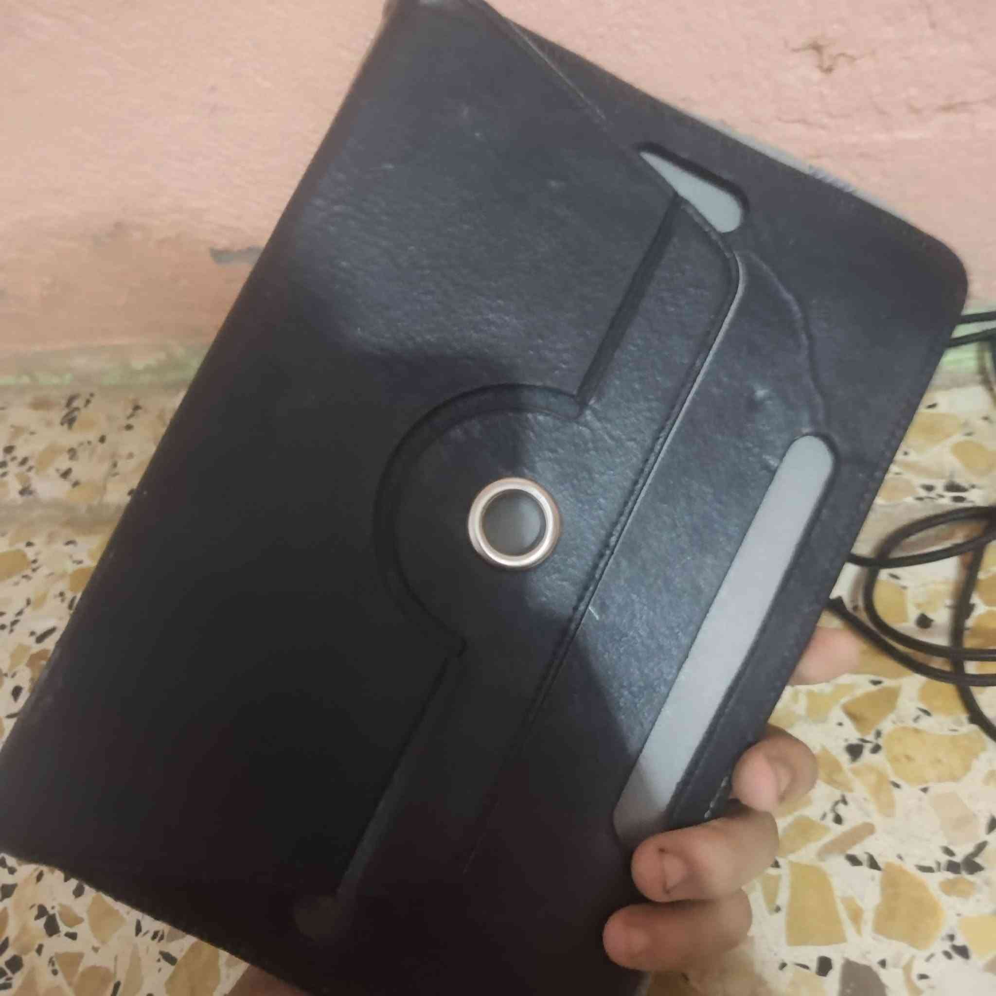 سلام عليكم ايباد اير ذاكرة ١٦ نضافته ٩٥ بل ميه كليشي ينزل وبي يوتيوب وتيك توك وفيس بوك وبي بعد برامج وذا تريد بعد نتزل حطله حساب ب ٥ بس شغله وحده بي شنو بطاريته تعبانه ٦٠ ٪
كامل ملحقات وذا تريد تبدله ب ١٠ أكثر شي ب ٢٠ بس مايحتاج تبدله حطه عله الشحن وادرس او باوع أفلام او مسلسلات سعره ٥٠ وبي مجال مكاني كربلاء امن الداخلي
رقم الهاتف 788 929 0951

نص مكتوب في الصور:
- الإعدادات تسجيل الدخول إلى الـ iPad إعداد App Store و iCloud والمزيد نمط الطيران Wi-Fi Ahmeed Bluetooth مقفل الإشعارات الأصوات عدم الإزعاج مدة استخدام الجهاز عام مركز التحكم شاشة العرض والإضاءة خلفية الشاشة Siri والبحث رمز الدخول البطارية حول عام الاسم iPad air إصدار البرنامج 12.5.8 اسم الطراز iPad Air رقم النموذج MD785X/B الرقم التسلسلي DMPRC20JFK10 الأغاني فيديوهات الصور التطبيقات 1 السعة 16 غ.ب. متوفر 7.7 غ.ب. عنوان Wi-Fi F4:5C:89:04:99:4C Bluetooth F4:5C:89:04:99:4D قانوني إعدادات ثقة الشهادة
- 12:47 ص سبت، 5 سبتمبر عام حول تحديث البرامج AirDrop Handoff تعدد المهام و Dock إمكانية وصول ذوي الاحتياجات الخاصة استخدام مفتاح التبديل الجانبي لـ: قفل التدوير صامت قفل التدوير متوفر في مركز التحكم. مساحة تخزين iPad تجديد التطبيقات في الخلفية التاريخ والوقت لوحة المفاتيح اللغة والمنطقة قاموس الإعدادات تسجيل الدخول إلى الـ iPad إعداد App Store و iCloud والمزيد. نمط الطيران Wi-Fi Ahmeed Bluetooth مشغل الإشعارات الأصوات عدم الإزعاج مدة استخدام الجهاز عام مركز التحكم شاشة العرض والإضاءة خلفية الشاشة Siri والبحث رمز الدخول البطارية