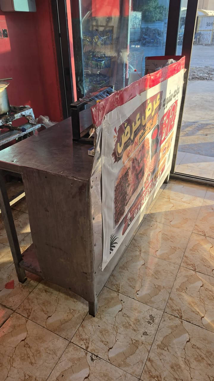 غراض مطعم  للبيع نظيفات باابو غريب 
اذا شلعه ابيعهن بسعر مناسب هم وجوه السوك
قلايه 4 مدافع حساس شغاله نظيفه
قلايه منضديه حوضين بدون حساس 
كرل منضدي قياس 90 سلستيل
حمايه كنتاكي 
حمايه تمن ريزو 
ميز مترتين عدد2
ميز متره ونص ايطالي ثقيل
سنك عادي
سنك مرمر
مجمده صغيره
ثلاجه 
سبلت طن ونص انفريتر استخدام شهرين
بوجه مترتين ودكت وساحبه 
بريمز طباخ ٣ عيون نظيف 
شوايه دجاج ٦ عيون وياها شياش وعكارب وطوبات
جلسات ٤
ميوزه ٢ كبار ٢ صغار + كراسي عدد٣
كرسي كاشير وميز كاشير
مبرده حديد
كشر مجمده
جدوره طبخ كبار وصغار ونواعم وبلانكات وهواي نواعم
***********
