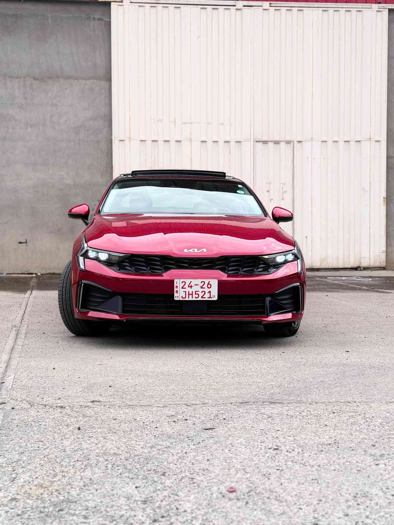 KIA K5 EX 2025
كيا K5 EX موديل 2025 – فول فول مواصفات 1/1

• ماشية فقط 9 آلاف كم
• محرك 2.5 لتر
• كير أوتوماتيك 8 سرعات مع شفتات ستيرن
• 5 كاميرات + كاميرا دوارة 180 درجة
• كشنات جلد، تدفئة وتبريد
• كشنات خزن وميموري
• بانوراما
• بصمة أبواب وصندوق
• تشغيل عن بعد
• شاشة كبيرة تدعم كار بلاي وأندرويد
• شحن لاسلكي
• مثبت سرعة ومثبت ستيرن
• قيادة ذاتية
• تحديد مسار
• رادار أمامي وجانبي وخلفي
• سايد بريك بصمة
• أوتو هولد
• جامات أوتو
• مودات قيادة: نورمال، سبورت، سبورت بلاس، كوستم
• تبريد بيانو وتبريد قطعتين مع تحكم من الشاشة
• عدادات رقمية تتغير حسب وضع القيادة
• كيجات تعرض حرارة الدهن والتيربو والعزم
• نظام صوتي BOSE
• ليدات أمامية وخلفية
• السيارة فول فول مواصفات وبعد بيها هواي مواصفات
• الضرر فقط شبر بالباب
• رقم كاتي، تترقم أربيل
السعر : 207$
للاستفسار:
***********

***********
