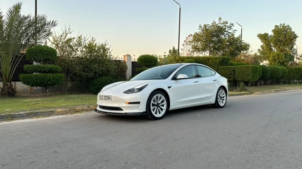 السلام عليكم
TESLA MODEL 3 STANDARD 2023

دفع خلفي

ماشية 36 ميل  بالعراق ماشية بس 5 اللاف يعني جديدة جدا

وبالحقيقة اجدد واحلى من الصور 

كفالة من الشخوط

رقم مميز بغداد وياها

السيارة حادثها خفيف جدا جاملغ ومكان الرقم فقط صبغ

السونار موجود بالمنشور

ايرباك بردة

مواصفات التسلا المعروفة الفول

كاربون فايبر (لحية امامي + يدات ابواب + كفرات كامرة + يدات ابواب داخلية )

شاشة متحركة

تغليف زجاج عازل حراري بالكامل ضمان 5 سنوات

بردات سقف

ارضيات YZ حوضية اصلي

السيارة عليها بولش ونانو سيراميك اصلي

شاحنة اصلية

السيارة تك ماطور

اوف لاين

مربوطه تطبيق B-KEY 

السعر 165 مع الرقم وبيها مجال بسيط

مكاني : بغداد - حي الجامعة

للاستفسار : ***********
