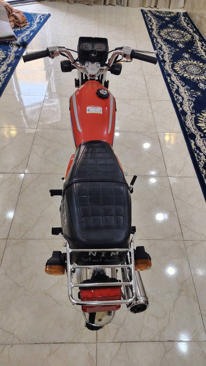 سلام عليكم دراجة للبيع موديل 27 نضافه فول لايت عالي وناصي كلها شغاله اي نقص مابيها مكفوله كفاله عامه قبل جم يوم طالعه من المعرض ما مفتوح برغي بيها درجة كلشي ما ناقصها كهربايات كلها شغاله مكان كربلاء الحر السعر ٧٢٥   وبيها مجال ***********, وخابر وتدلل ⭐💕
