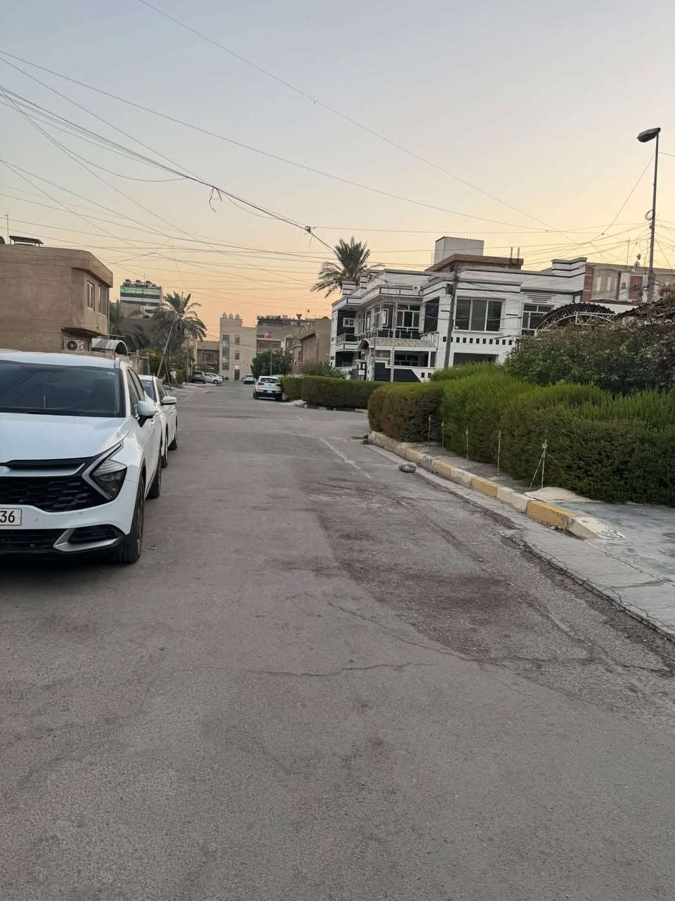 السلام عليكم
➖ارض للبيع في شارع فلسطين قرب قدوري :-  
▪️المساحة :262,5  م  الواجهه : 7,5 م النزال : 35 م 
▪️محله : 510 موقع جدا ممتاز  كهرباء خصخصه 
▪️عنوان المكتب : مكتب الرحمن شارع فلسطين شارع مطعم قدوري مجاور مخللات عبودي 
                           للاستفسار : 
                      ***********  
                         ***********
