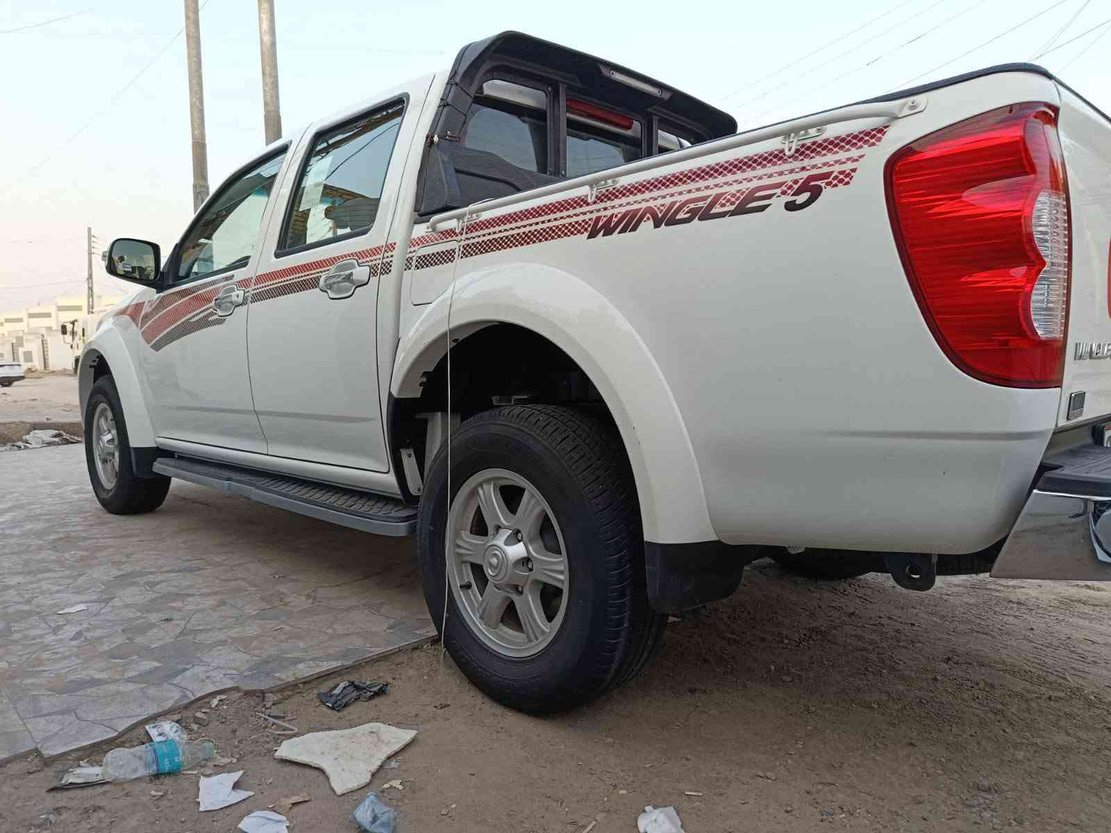 گريت وول  موديل 2025 ماشيه 5 الف 
محرك متسوبيشي 2400 بنزين و گير ZF.
1-كشنات جلد -كشن السائق كهرباء
2- شاشة +شاشة اعطال
3-كامرة خلفية + امامية + داش كام
4-حساسات خلفية
5- بلوجكترات تفاعلية مع فرة الستيرن والاشارة
6- ABS , ESP
7- ويل كب عدد 5 + اربع دسكات
8- مرايا كهربائية + اشارة بالمري٠
9- سنتر لوك
10- جام اربع كهرباء
11- اوتو هولد (السيارة تبقى ثابتة بمكانها من تشيل رجلك من الكلچ ثواني حتى ما تسرح السيارة تنطيك وقت حتى تحرك اذا واكف ع صعدة مثل جسر او ماشابه 
تبريد ثلج + تدفئة
السيارة كفالة عامة ونظيفة جدا رقم ذي قارتحويل 
 السياره بحاله الزيرو 

مكان الناصريه

للتواصل الاتصال على الرقم التالي
***********
***********
