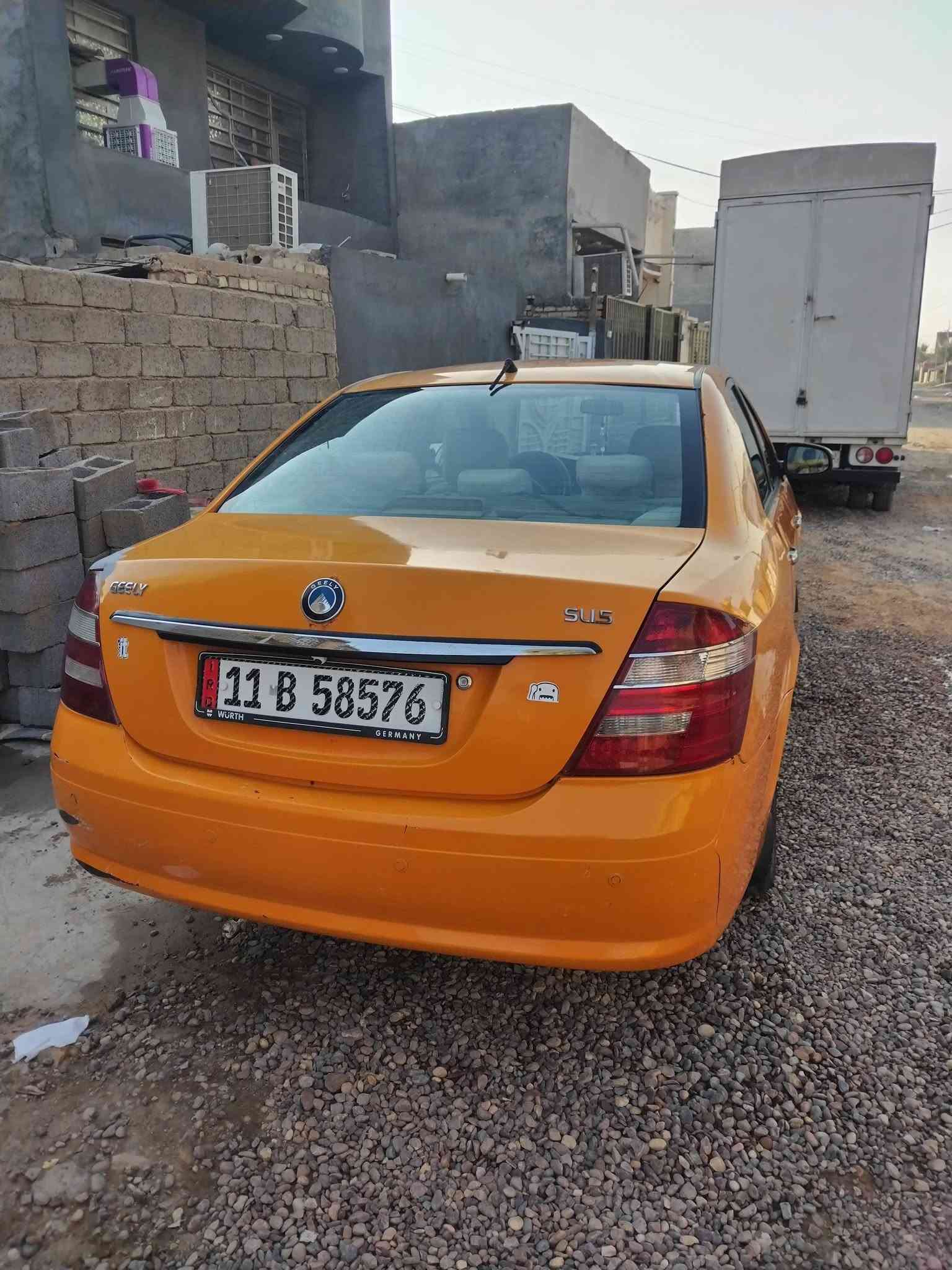 السلام عليكم جيلي موبل ٢٠١٢ بغداد لبيع السياره جاهزه تخم تاير تبريد سنتر لوك كله شغال كير ومكينه مكفوله مالتها البلاديه مصبوغه عام  مكفوله من الضربه القويه باسمي وتحويل مباشر مصفره هيه وغرامات السعر ٣٨ وبيها مجال مكاني بغداد ابو غريب رقم ***********
