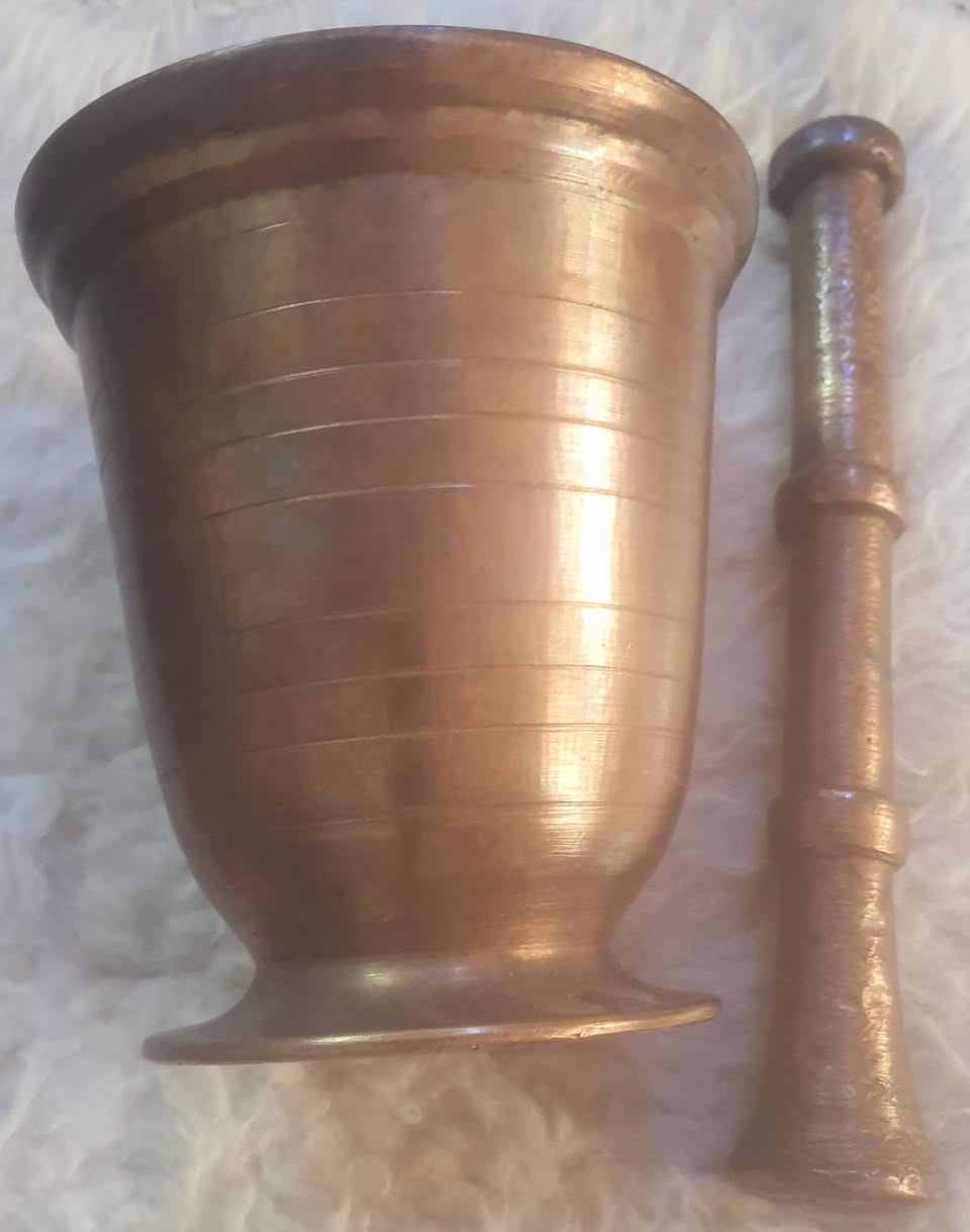 هاونات  عدد اثنين مخطط بغدادي الارتفاع واحد ١٨ واحد ١٧  نضافه١٠٠بل١٠٠ راغب بل اقتناء تواصل رقم الهاتف ***********ابو علي  او الخاص مفتوح  يوجد توصيل الجميع انحاه العراق
