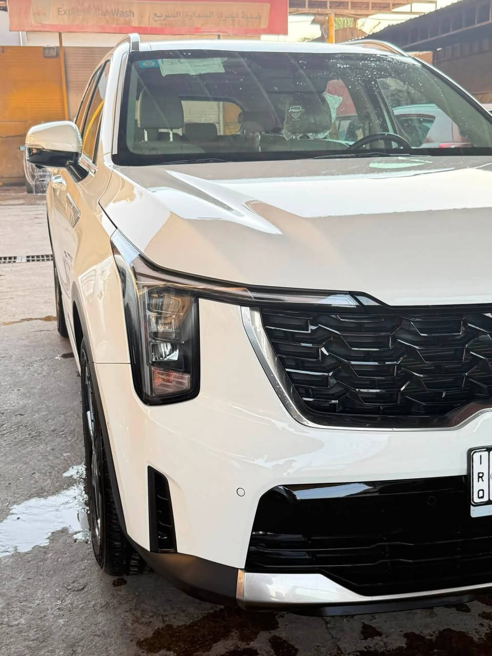 السلام عليكم
سورنتو 2024 فول 
ماشية 26 الف 
كفالة عامة 
السعر 345 وبيها مجال جدا بسيط 
 *********** بغداد
