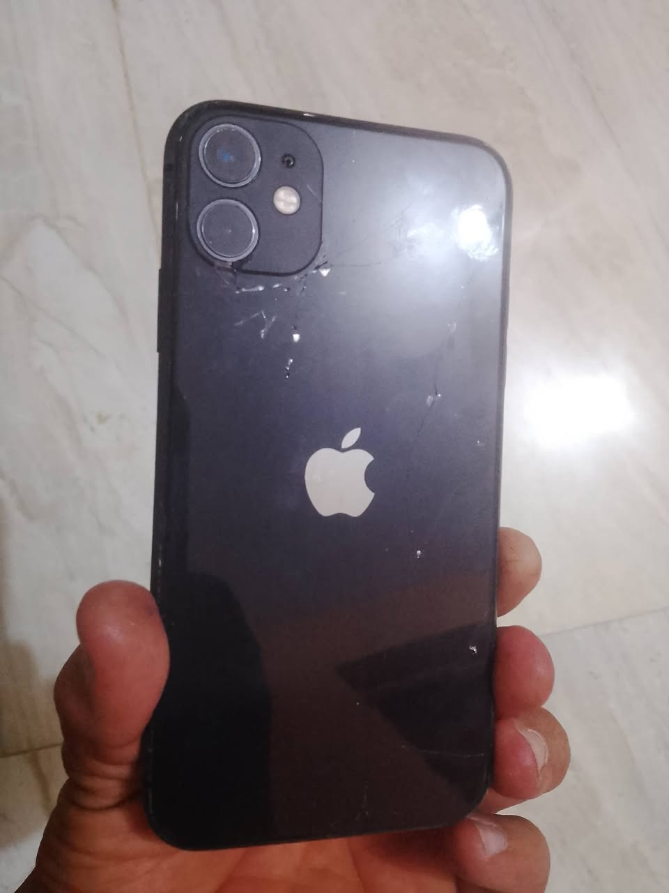 آيفون ١١ برو • ٦٤ • بطارية ٨٠٪