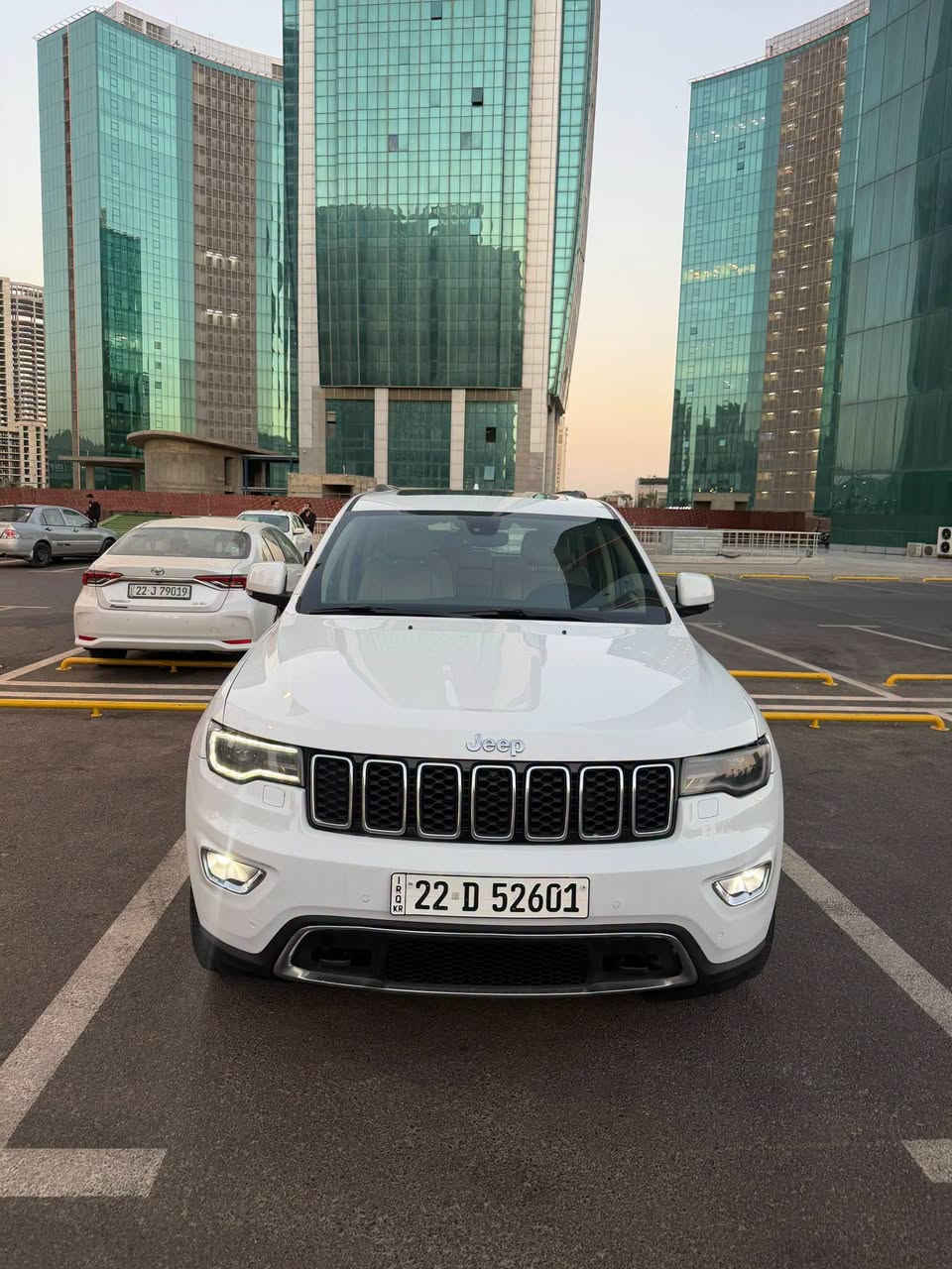 جيب 2019 فئة لمتد وارد خليجي
بيها قطعتين تبديل نفس اللون فقط چاملغ و باب جهة السكن . 
ماشية 85 الف مايل .
مكانها اربيل .
اي استفسار *********** .
