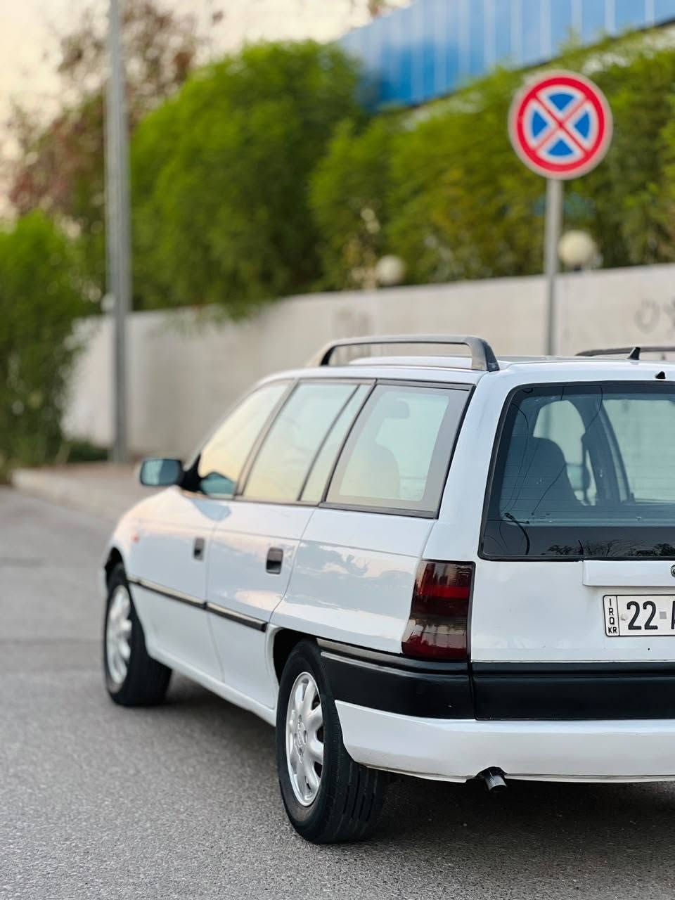 سلام عليكم اوپل استر ستيشن موديل  1995 ابيض ثلجي رقم ارييل محرك 16 قايش عريض سنويه جديده بيهه بطاقه بانزين صبغ بلادي بيهه ملاحظات گير محرك كهربائي كله شرط سعر 48 وبي مجال قليل شرط وكاله وتحويل
***********
***********
