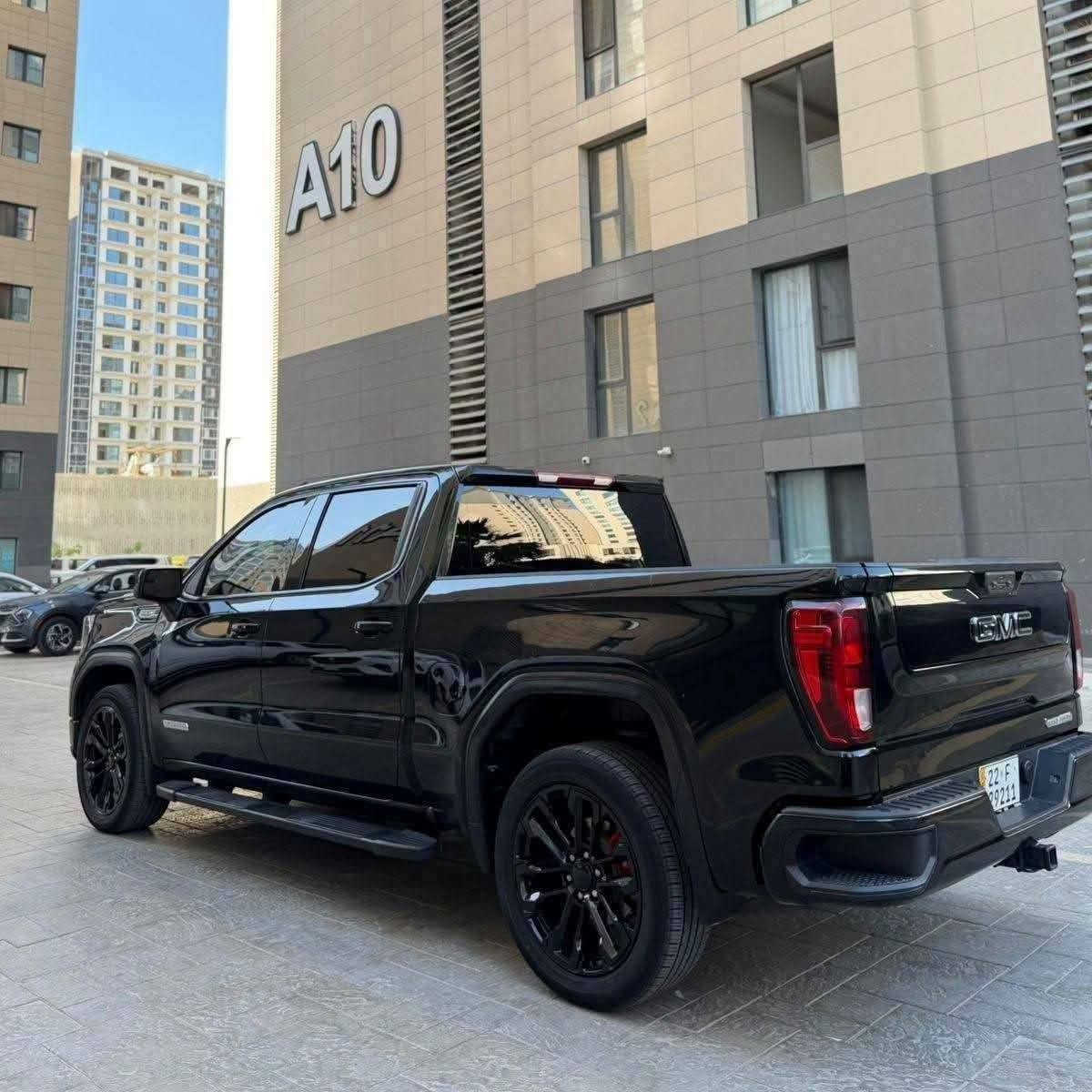جمسي سيرا 2023 الفيشن بدون ايرباك
رقم اربيل

محرك  v8 5300

فول مواصفات 

داخل شكل الجديد

شاشه كبيره 
بصمه تشغيل 
بصمة ابواب 
تشغيل عن بعد 
باب طويل المرغوب

باب خلفي  3 قطع

 محرك V8 5.3 
اوتو ستارت 
شاحن واير ليس

ويل كب 
لايت لد زنون 
بروجكتر زنون 
شاشه كاميرا 

السعر 345 قابل للتفاوض 

 

مكان السياره بغداد حي الحسين خلف كليه الرشيد 

للتواصل  ***********
