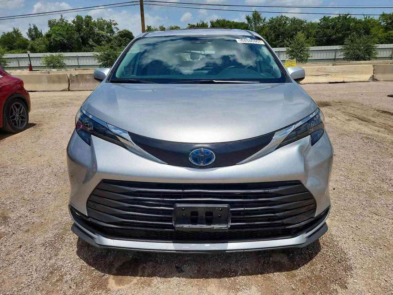 تويوتا سينا موديل 2025 استقطاع جديد بسعر جدا مناسب 🔥 180 مطروحه بعمان الجاد بالشراء رقم التواصل ***********
