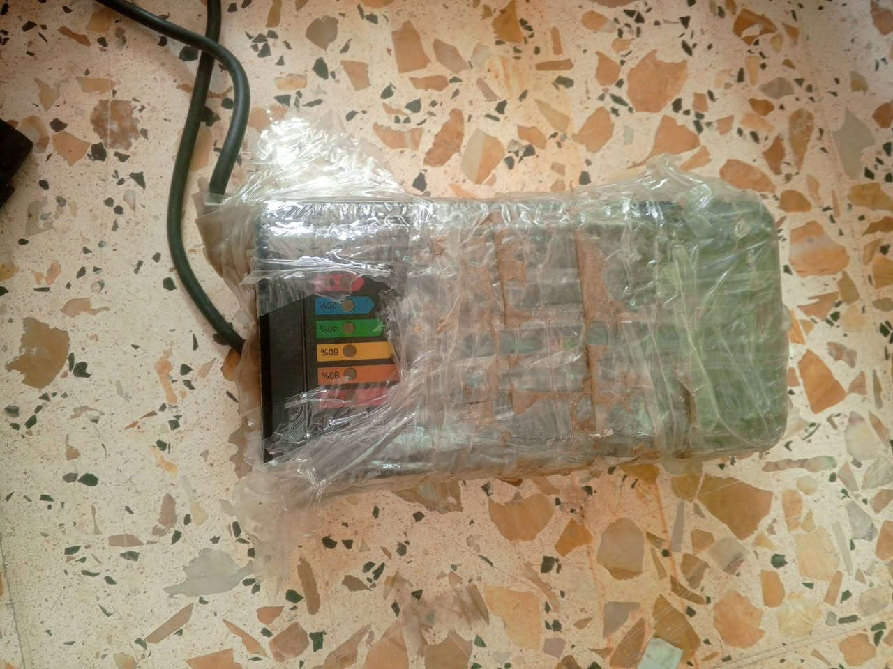 سلام عليكم يوجد غراض مال ستوتة شحن سعر ٤٠الف وهاذا رقمي ***********
