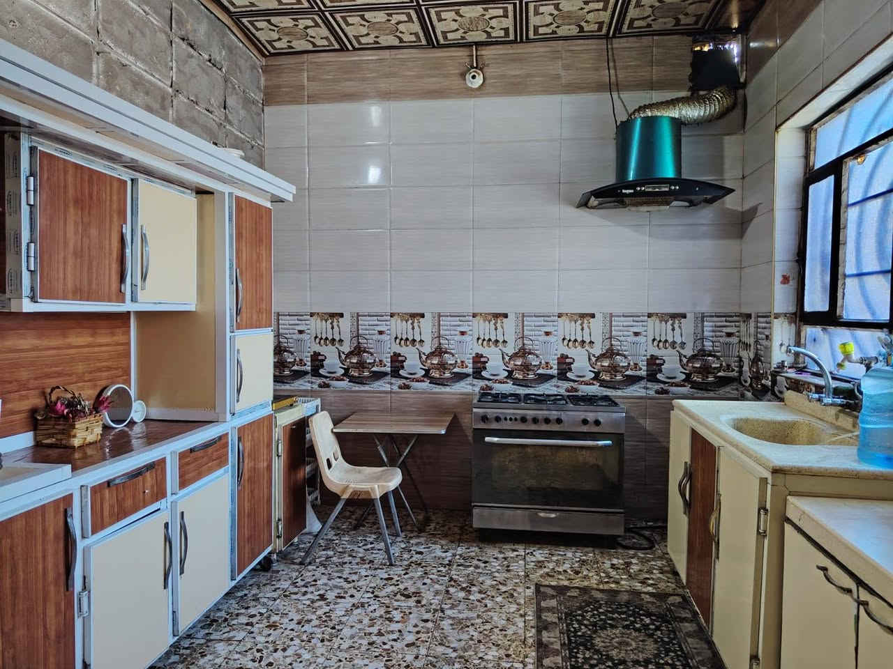 #دار_للــبــيــع 🏠📍 الموقع: الديوانية /الديوانية–حي النهضه الثالثه قرب مدارس بيروت الاهليه
•اوقاف
🔹 المساحة: 200 متر
🔹 طابقين

الطابق الأول:
• استقبال
• غرفتين نوم
• مطبخ
• صالة
• صحيات داخليه وخارجية

الطابق الثاني:

• صالة

• غرفتين بناء غير كامل 

•المنطقة مشمولة بالخدمات

🔺#للاستفسار الاتصال ع الرقم ***********
