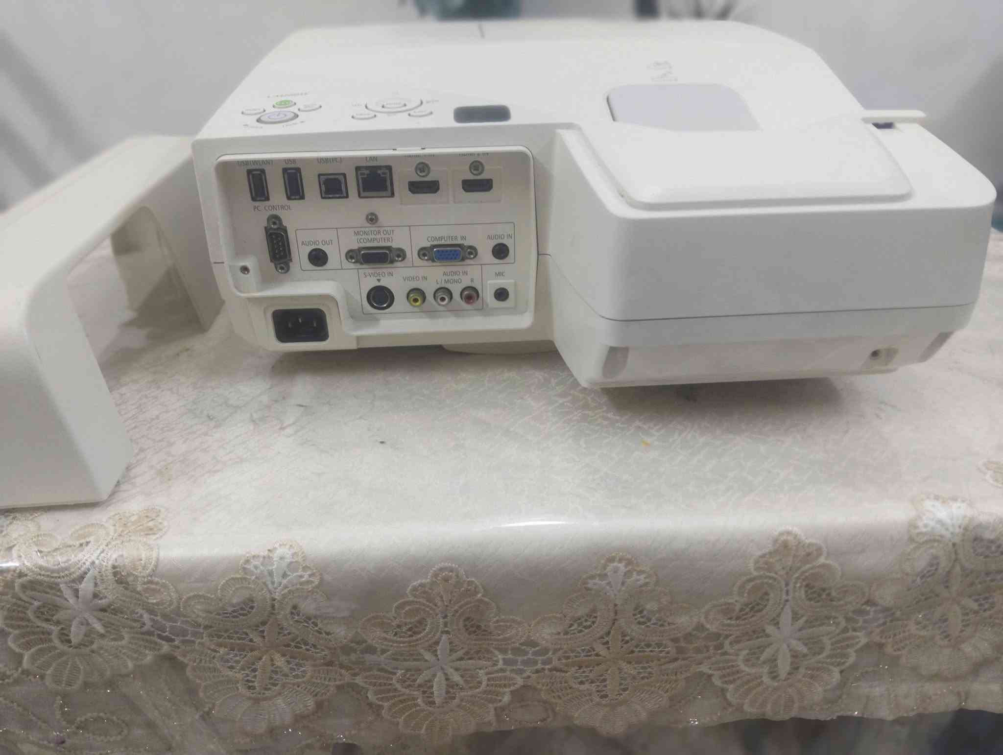 للبيع 
جهاز نظيف وشغال
بدون ريمون
بغداد
***********
