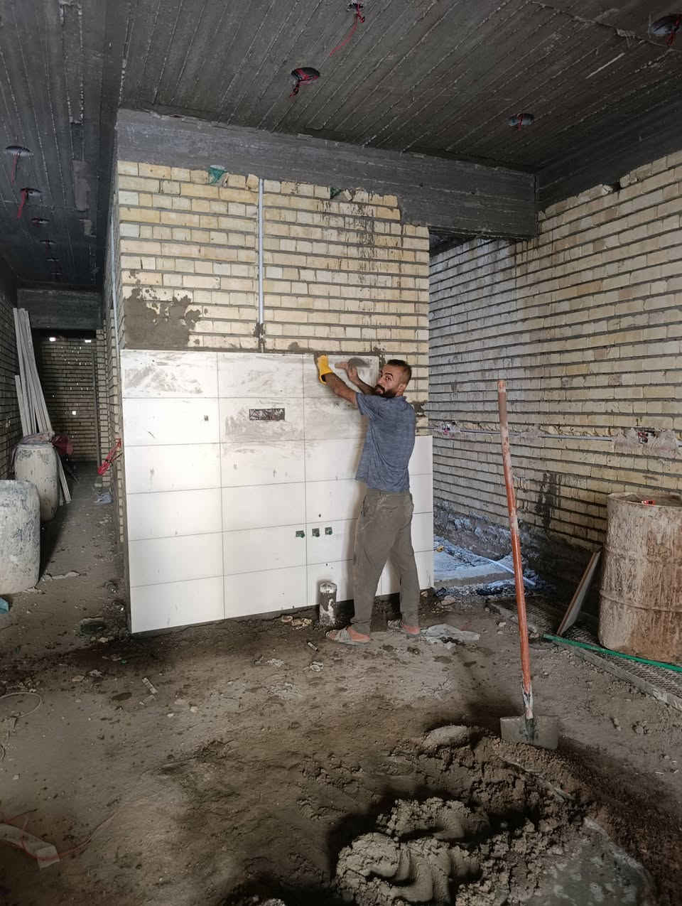 خلفة سيراميك مرمر بورسلين گرانيت كاشي جدران وارضيات ودروجه وبأسعار مناسبه ***********
