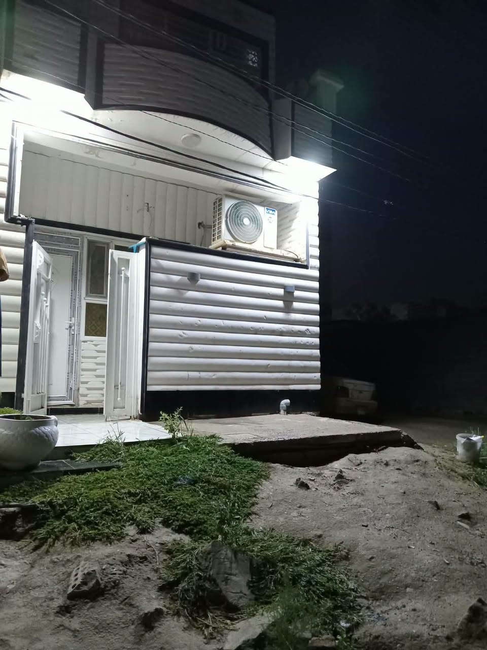 🏠 يا الله بيت للبيع 🏠
📐 المساحة: 50 متر 📜 طابو صرف 🛏️ غرفة نوم 🛋️ صالة 🍳 مطبخ 🛋️ استقبال 🚿 صحيات
📍 كربلاء المقدسة – قضاء الحسينية – حي الزهراء
للاستفسار والتفاصيل 📞 *********** 📲 واتساب متوفر
نستقبل كافة العروض للبيع وشراء العقار في كربلاء قضاء الحسينية 🤝
