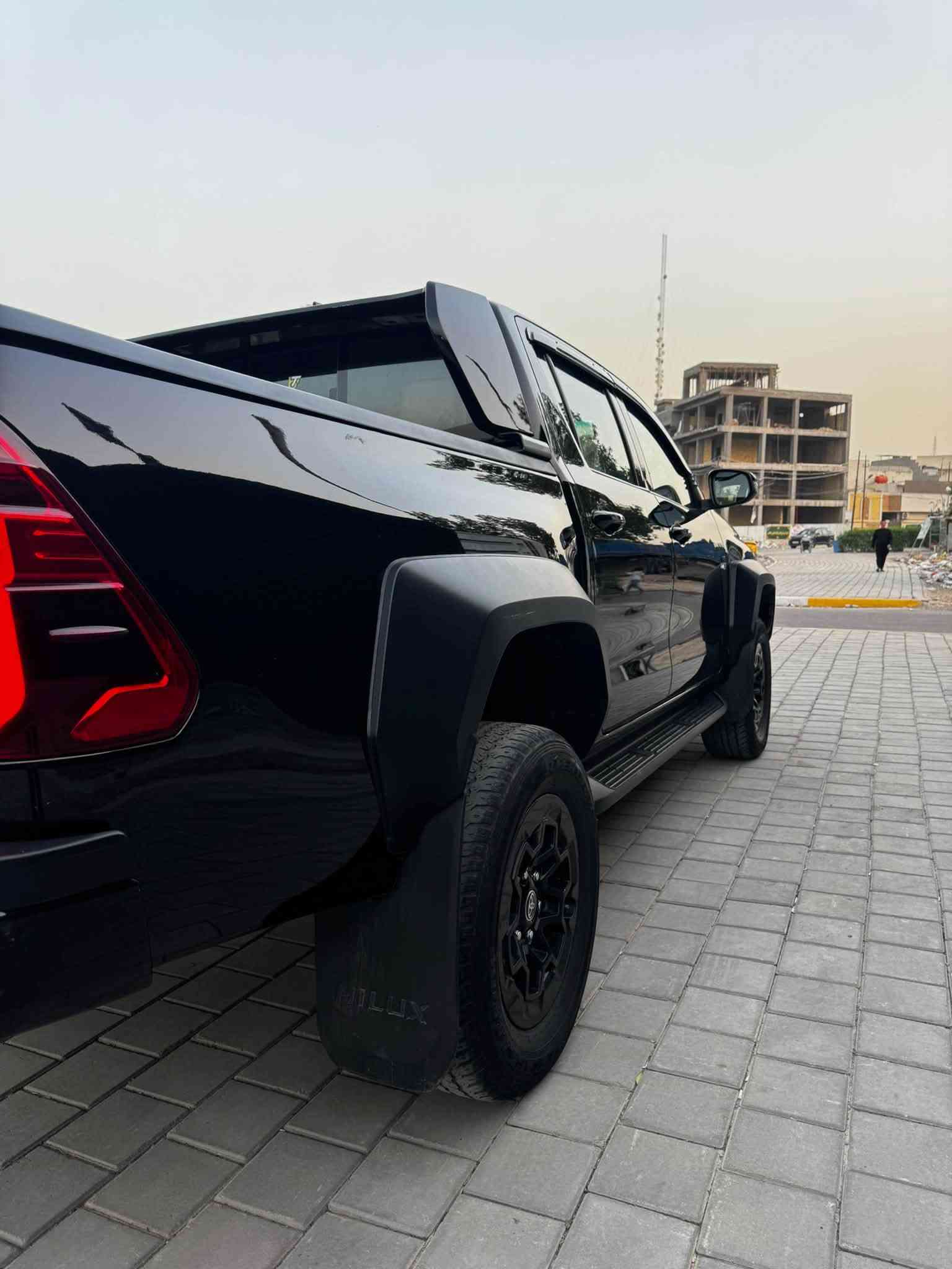 هايلوكس GR • ٢٠٢٤ • رقم بغداد