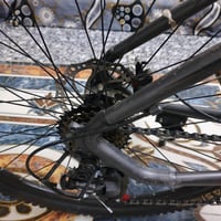 بايسكلات ثنين للبيع حجم 26 واحد جديد بل كارتو وهاذه الثاني مستخدم شي ق...