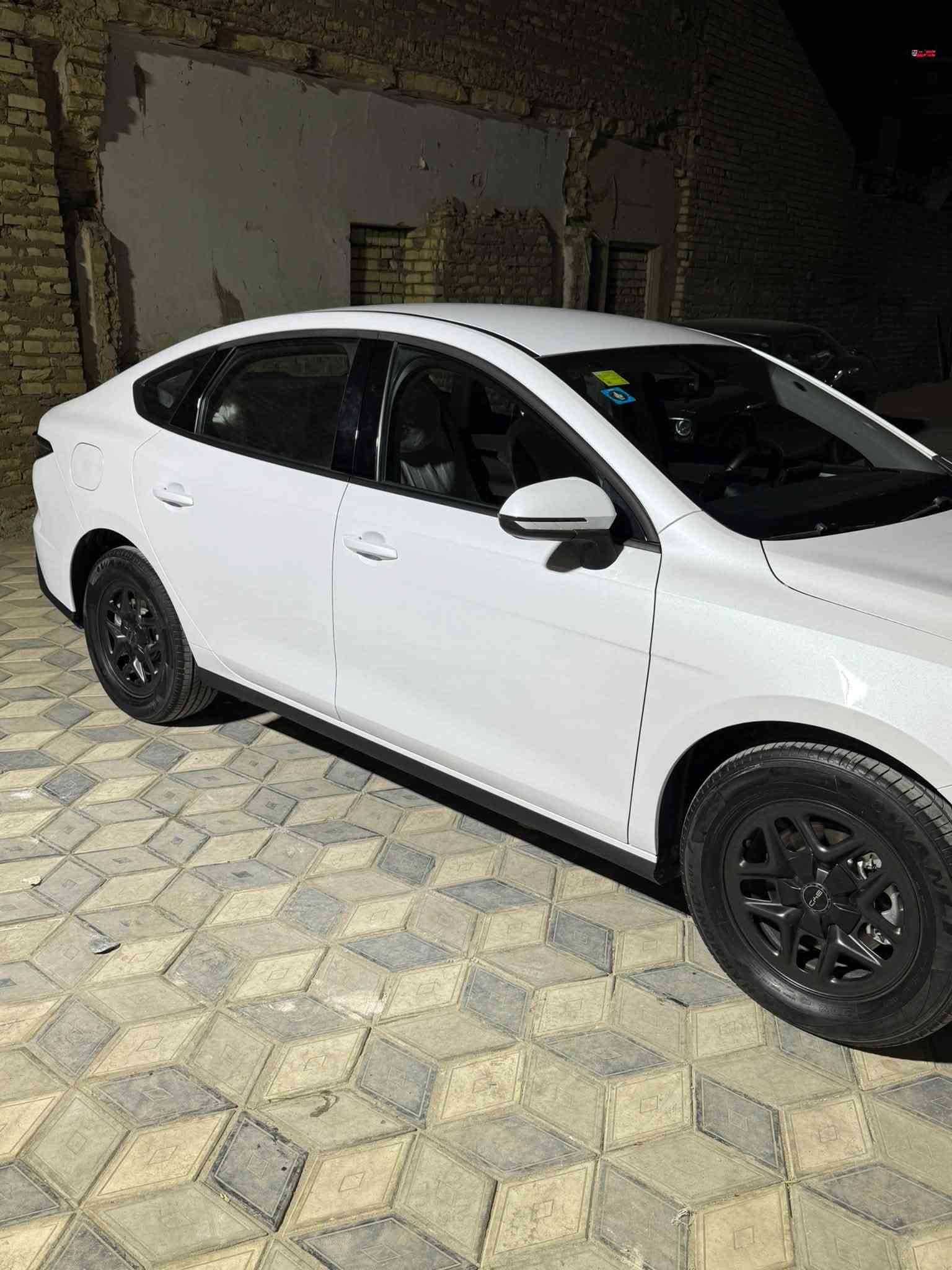 لبيع byd سيل 5 ماشيه8600 بيه بارد بل جاملغ موضح بل فديو. مكان  السياره المنصور السعر21 مليون ***********
