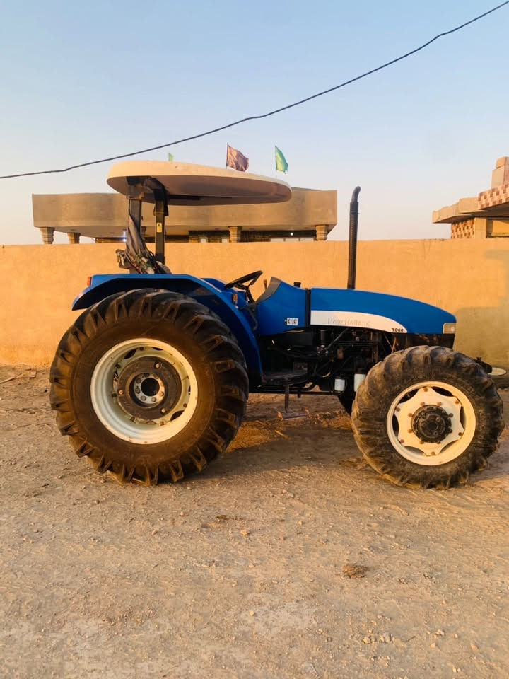 ني هولند حجم 80بلادي مكفول لاستفسار ‭***********‬
