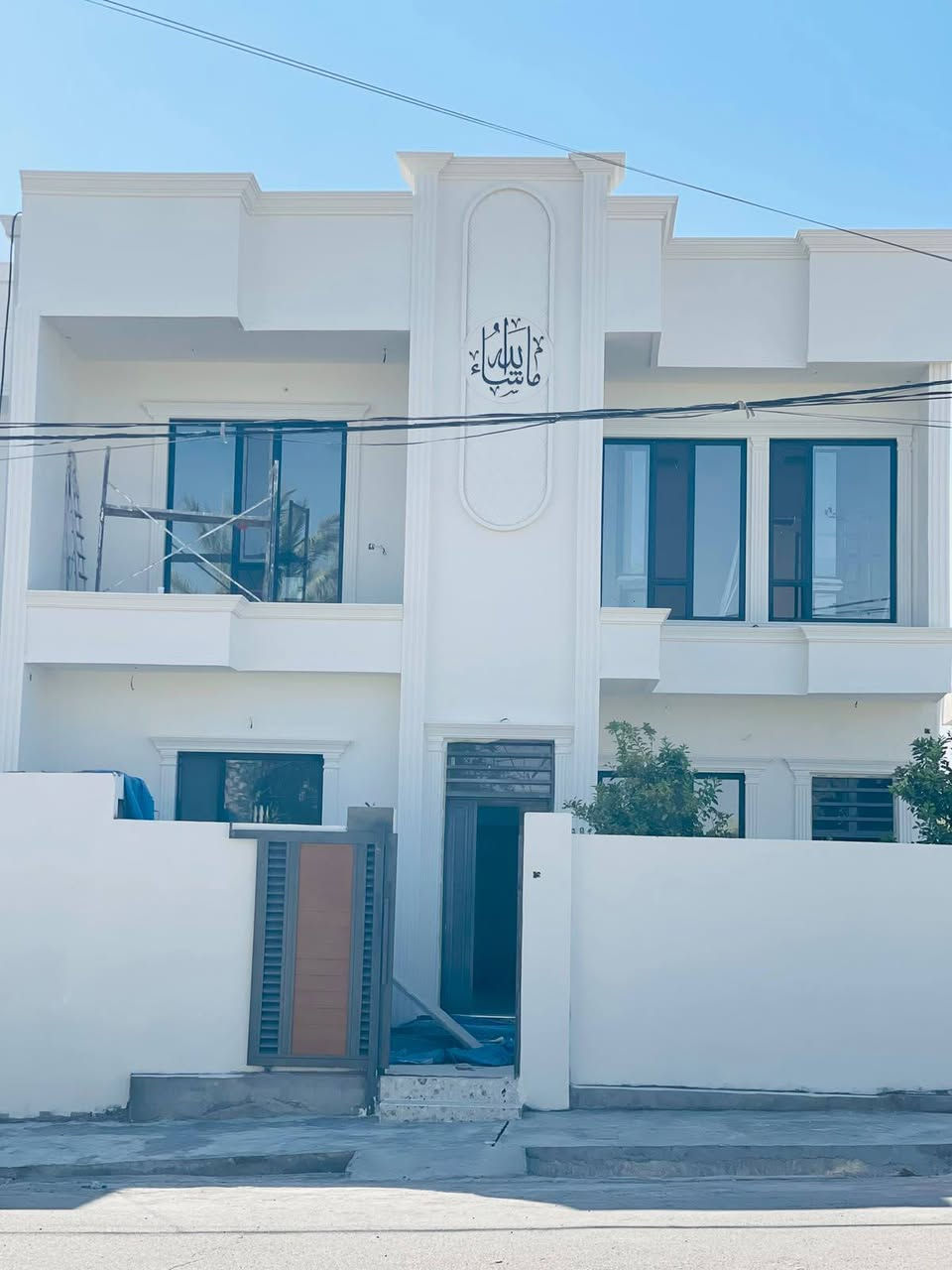 #عملي في حي الشهداء 
🔺مستعدون لتغليف واجهيات البيوت بالفوم  حسب طلب الزبون
🔺 مستعدون لجميع انواع الاصباغ والديكورات
صبغ الواجهات🔺 والابواب🔺 والشبابيك🔻 وداخل البيت🔺
العنوان : عمل كافه المناطق
🔺الاسعار مناسبه 🔥
🔺اوس موبايل*********** 
إشارة إلى الأصدقاء 󱢏 
Techer Ali تستاهل كل خير بيت الهنه ان شاء الله
