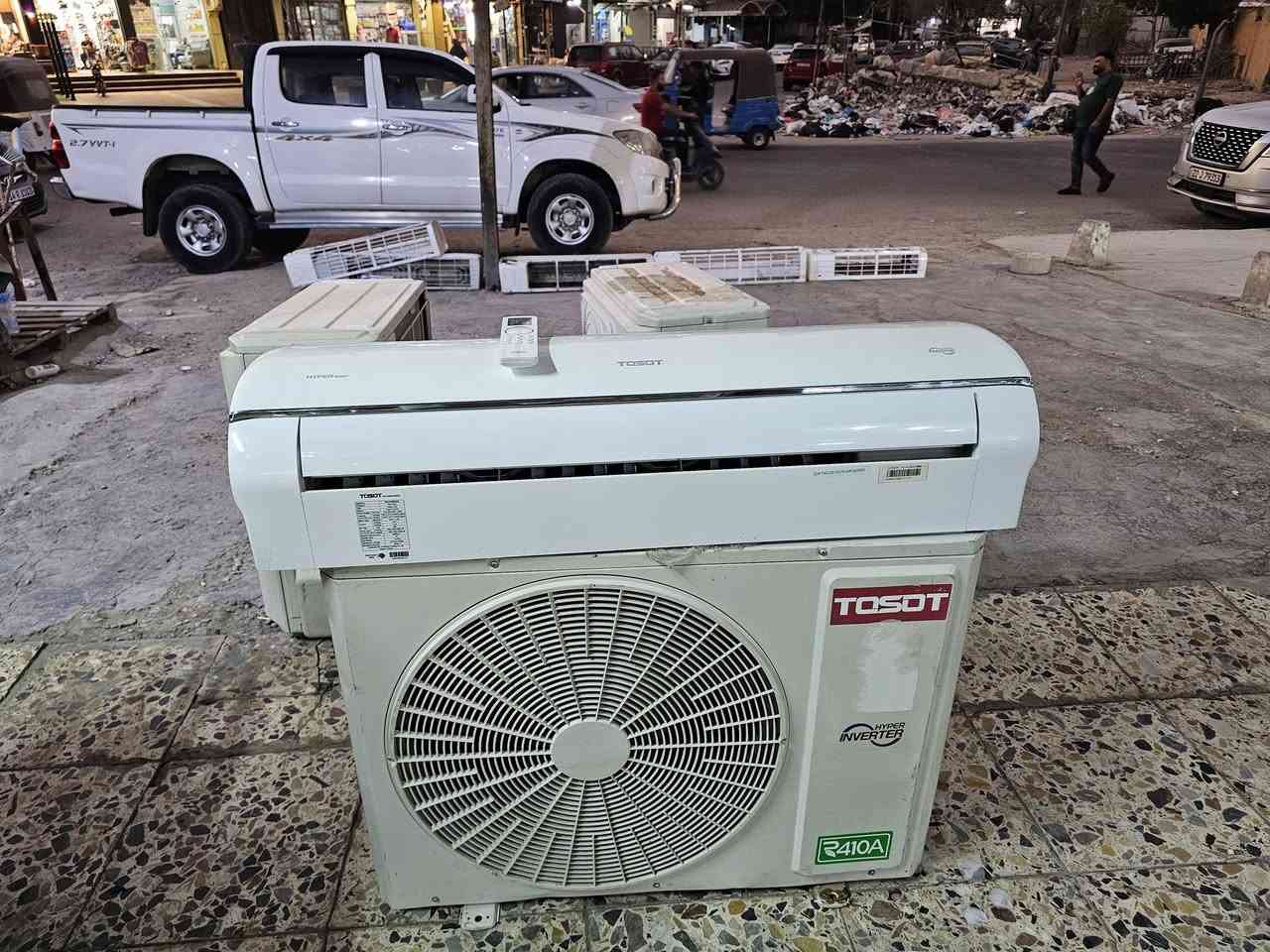 السلام عليكم سبلت طن ونص انفيرتر هايبر تحكم موديل ٢٤ مشتغل ٣ اشهر كامل على وضع الشركه العنوان بغداد رقم الهاتف ***********
