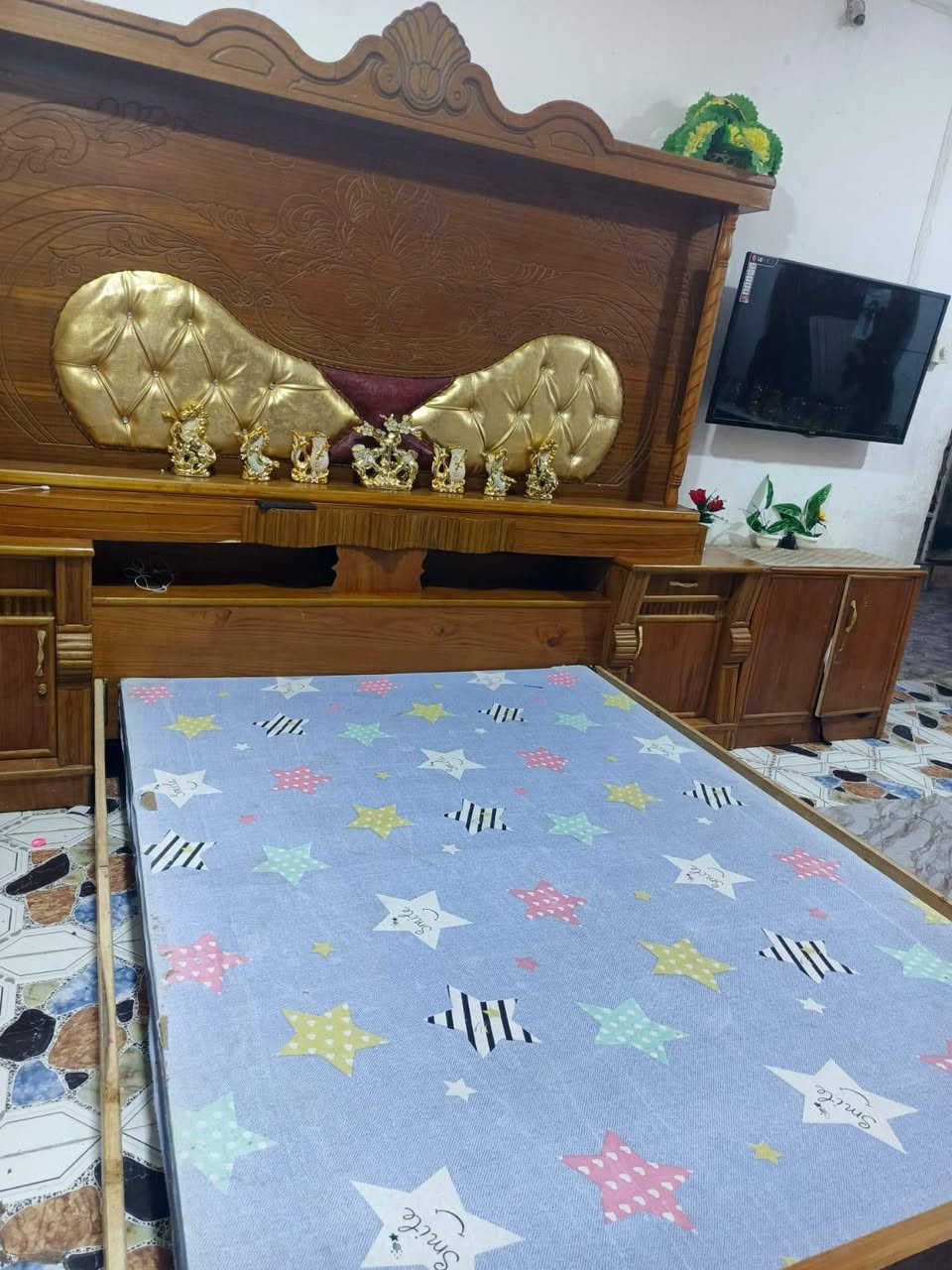 سلام عليكم شباب وبنات چربايه وميز للبيع نظيفه مكان عماره ابو رمانه سعره 250 قفله كلش كلش 225
اتصل على هاذ رقم ***********وبي واتساب
