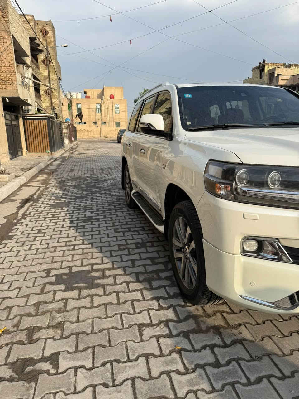 لاندكروز • ٢٠١٧ • ٨ سلندر ٥٫٧